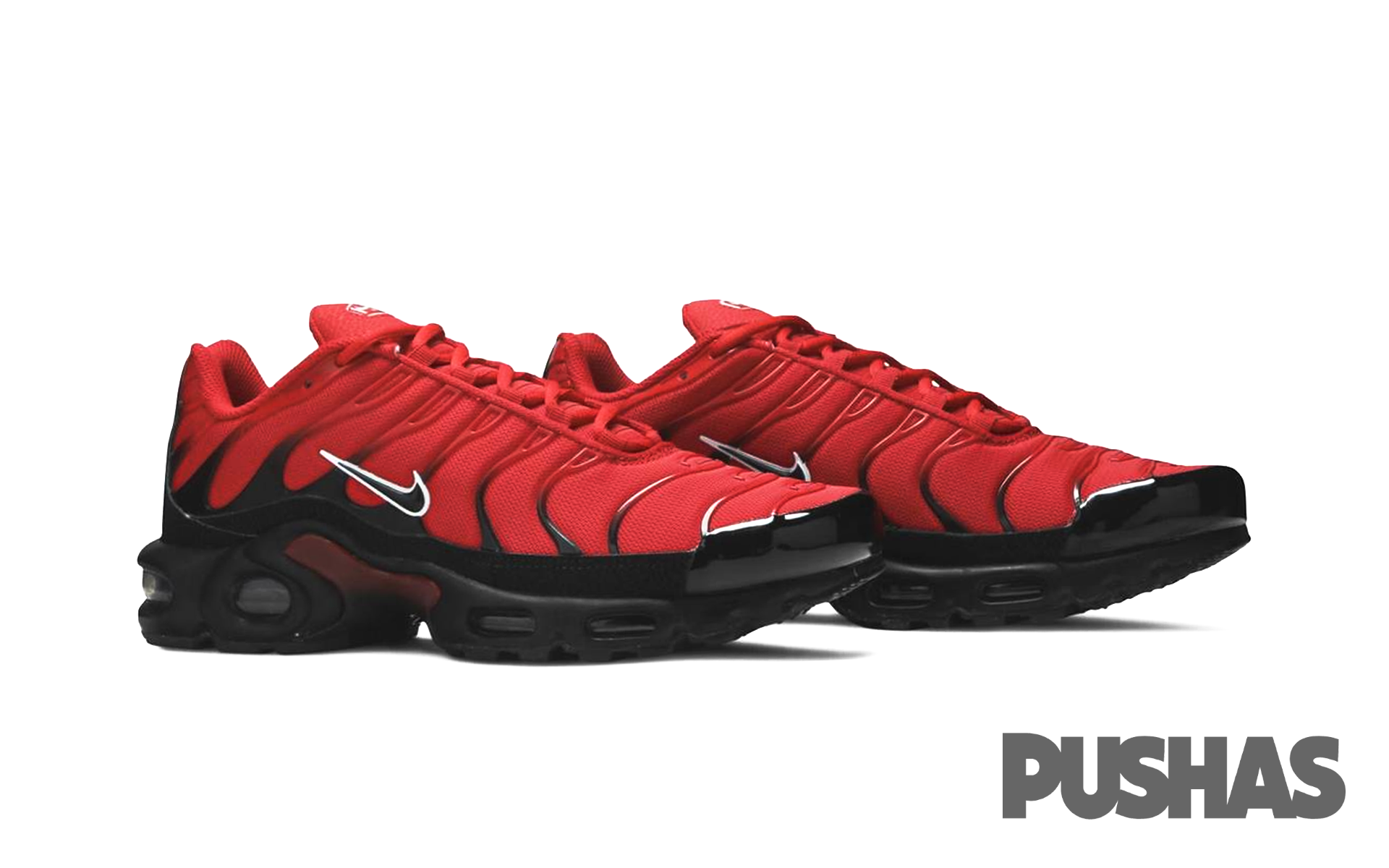 University red black top white 'air max plus