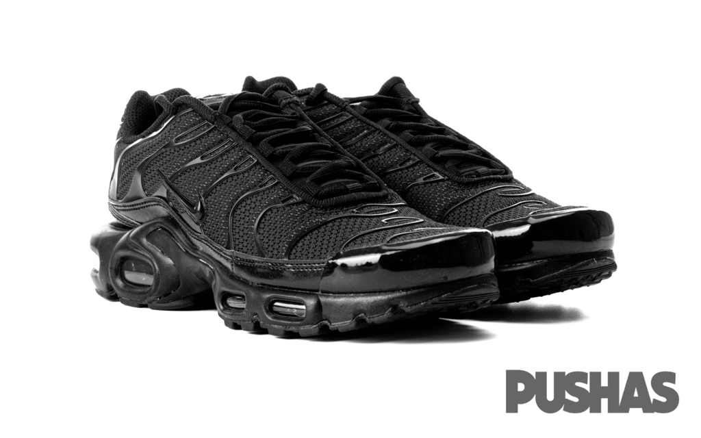 Refurbished Air Max TN Plus Triple Black PUSHAS