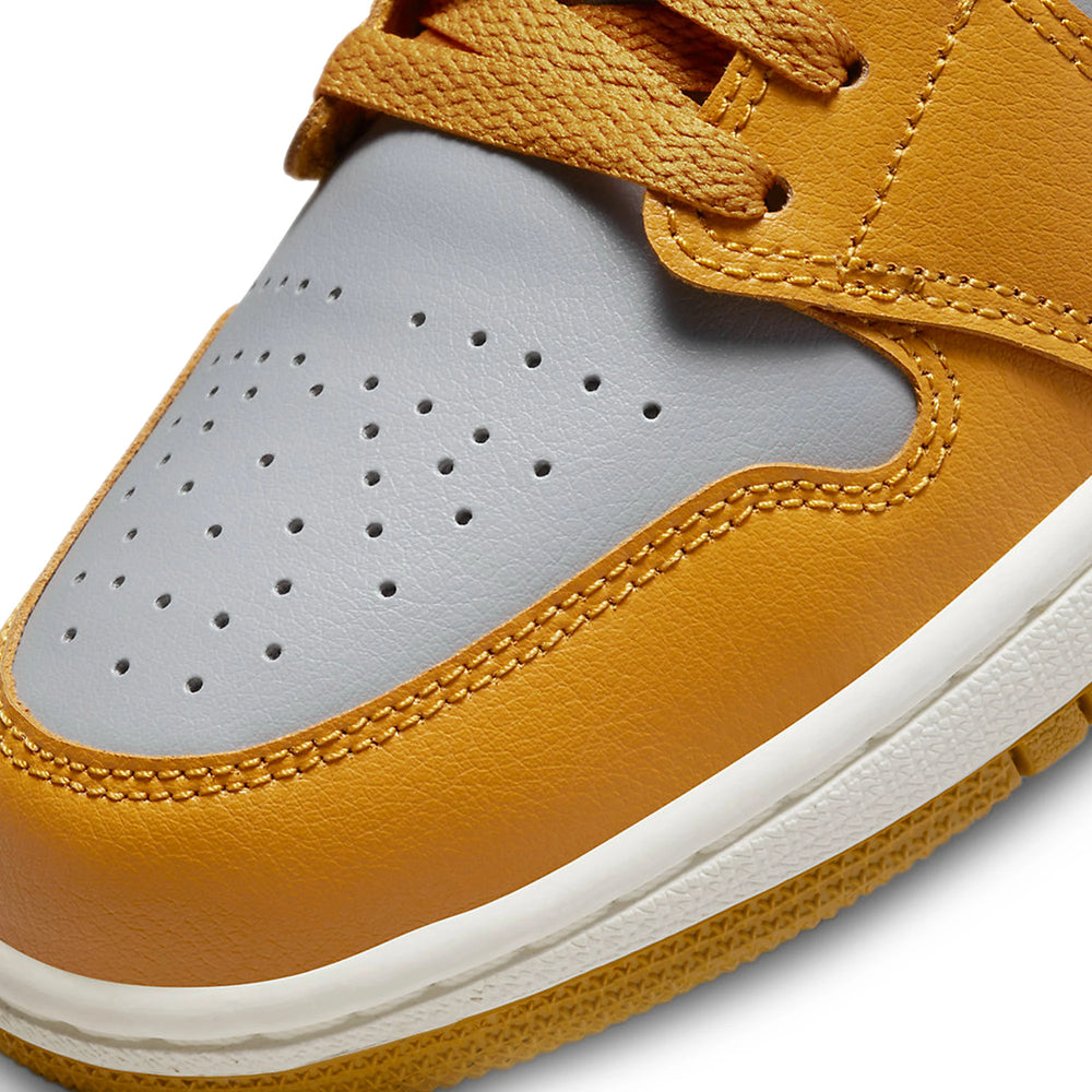 air_jordan_1_low_cement_grey_chutney_womens_2022_8