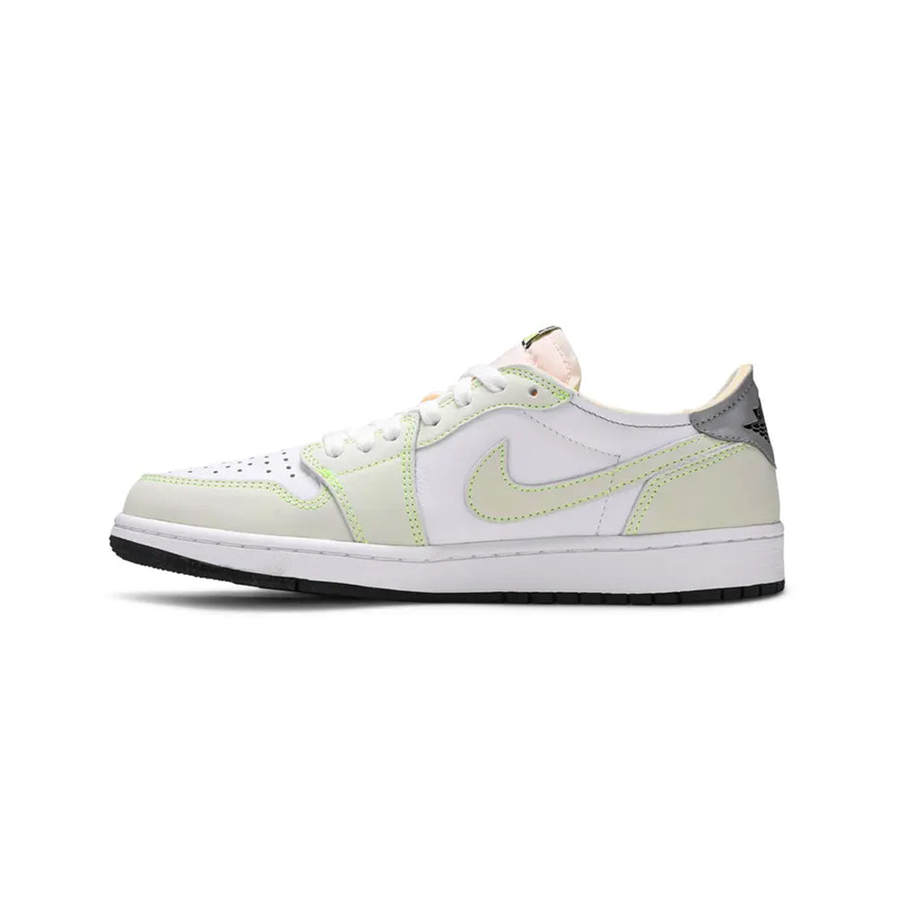 Air-Jordan-1-Low-OG-‘Ghost-Green’-side-2