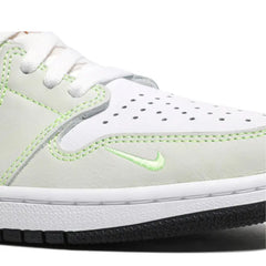 Air-Jordan-1-Low-OG-‘Ghost-Green’-toe-close-up