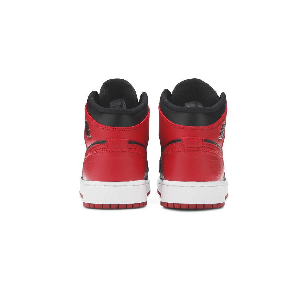 Air-Jordan-1-Mid-Banned-GS-4