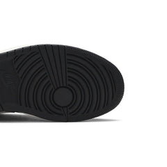 Air-Jordan-1-Mid-‘Infrared-23’-close-close-up