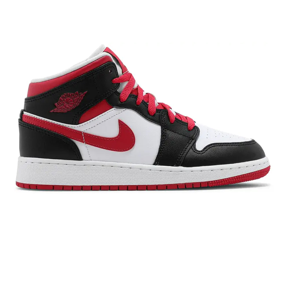 Air-Jordan-1-Mid-‘Very-Berry’-GS-1
