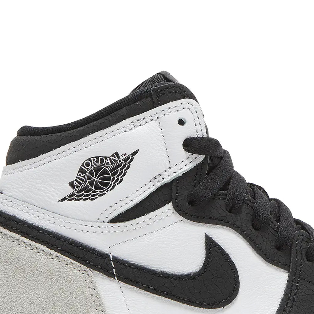 Air-Jordan-1-Retro-High-OG-‘Stage-Haze’-GS-(2022)-side-close-up