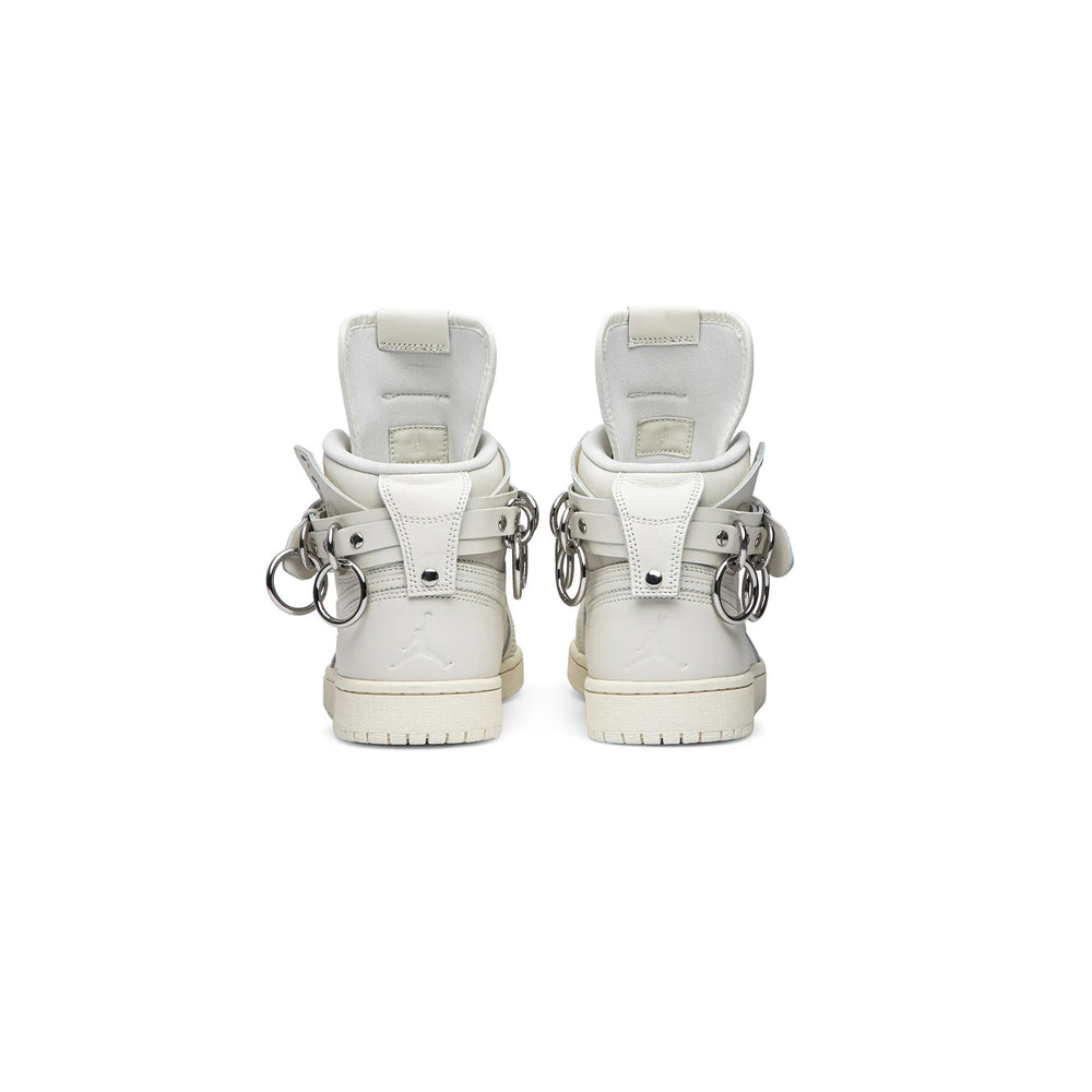 Air-Jordan-1-Retro-High-‘Comme-des-Garcons-White’-(2019)-4