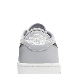 Air-Jordan-1-Retro-Low-Golf-‘Wolf-Grey’-(2021)-back-close-up