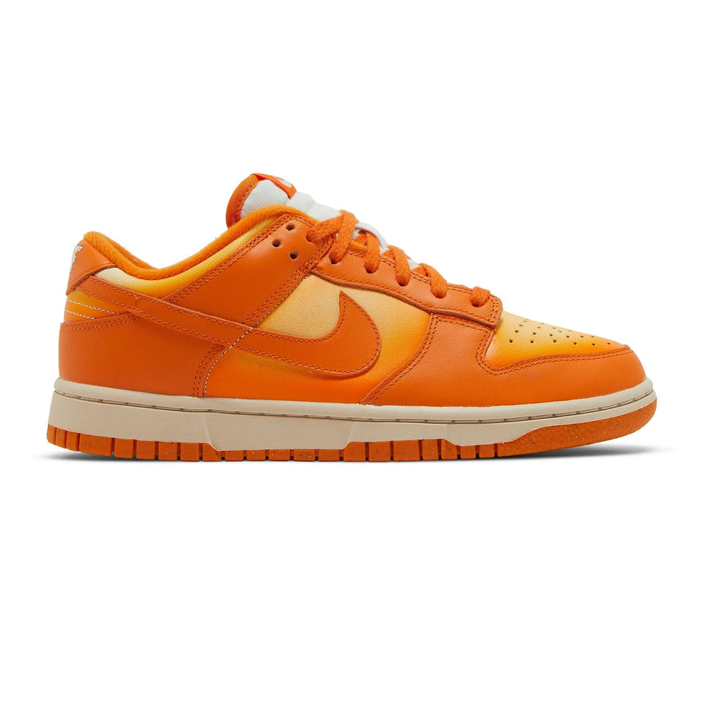 dunk_low_magma_orange_w_2022_1