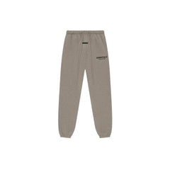 fear_of_god_essentials_classic_sweatpant_homestead_heather_2025_1