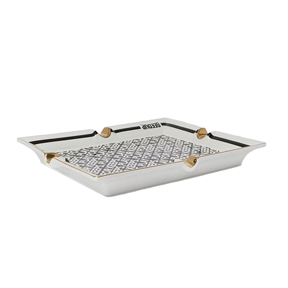 Geedup-PFK-Ash-Tray-‘White-Black’front-side