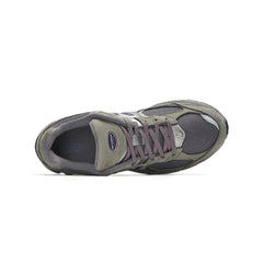 new_balance_2002r_castlerock_gs_6