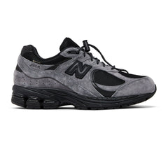 new_balance_2002r_gore_tex_jjjjound_charcoal_2024_1