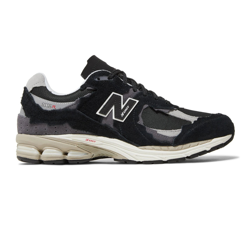 new_balance_2002r_protection_pack_black_grey_1
