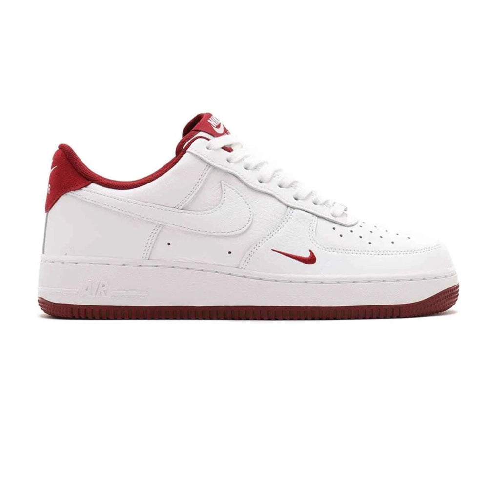 nike_air_force_1_low_07_lv8_white_team_red_2025_1