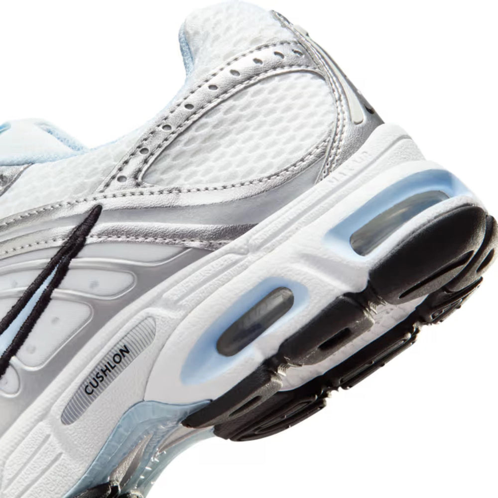 nike_air_max_moto_2k_white_silver_black_hydrogen_blue_womens_2026_7