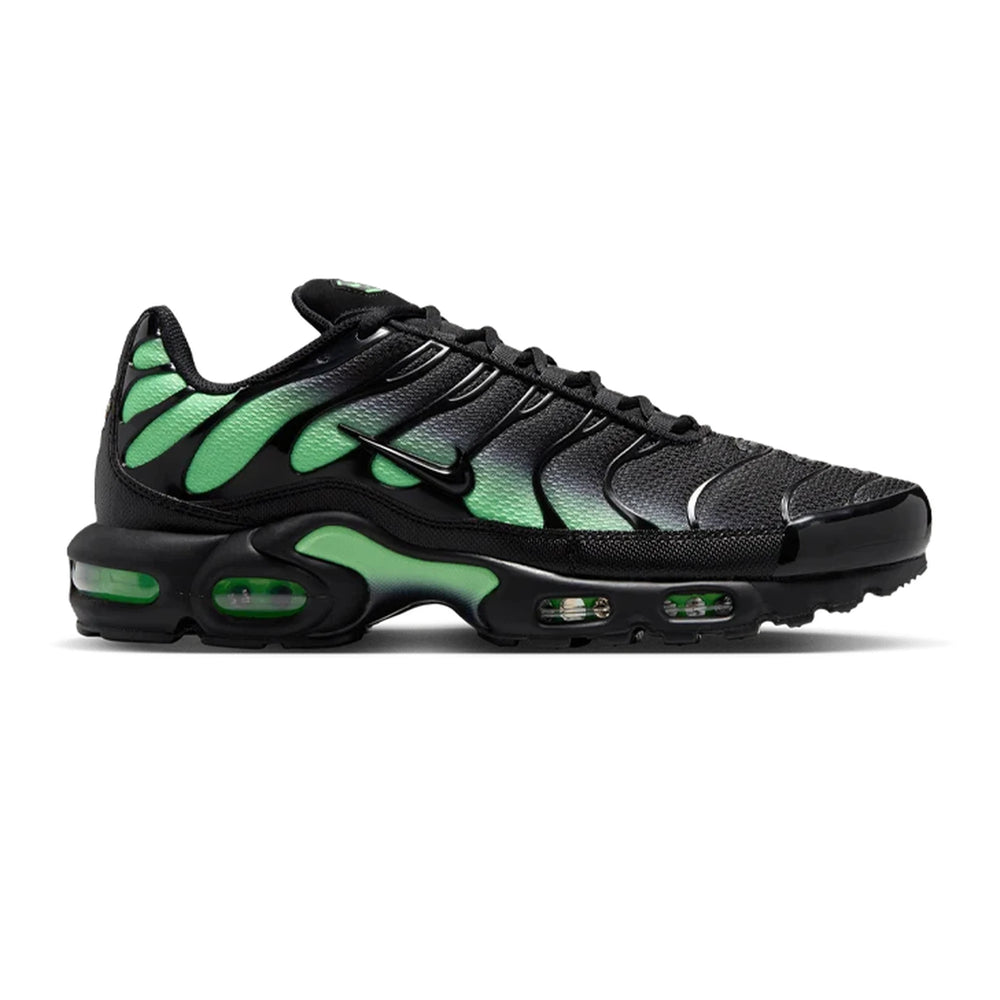 nike_air_max_plus_black_illusion_green_1