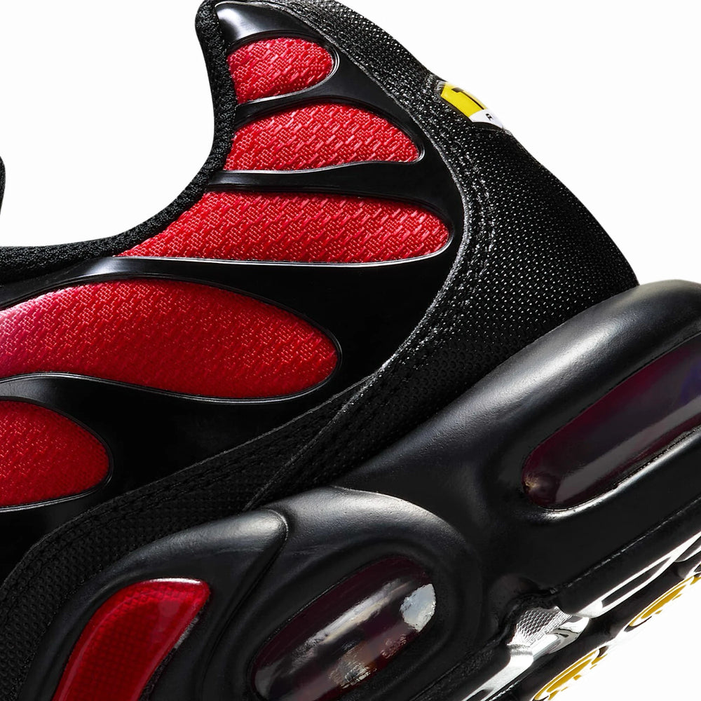 nike_air_max_plus_tn_pure_platinum_university_red_black_white_2025_7