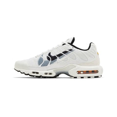 Nike-Air-Max-Terrascape-Plus-Spray-Paint-Swoosh-3