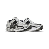Nike-Air-Zoom-Vomero-5-Metallic-Silver-Black-2