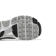 Nike-Air-Zoom-Vomero-5-Metallic-Silver-Black-8