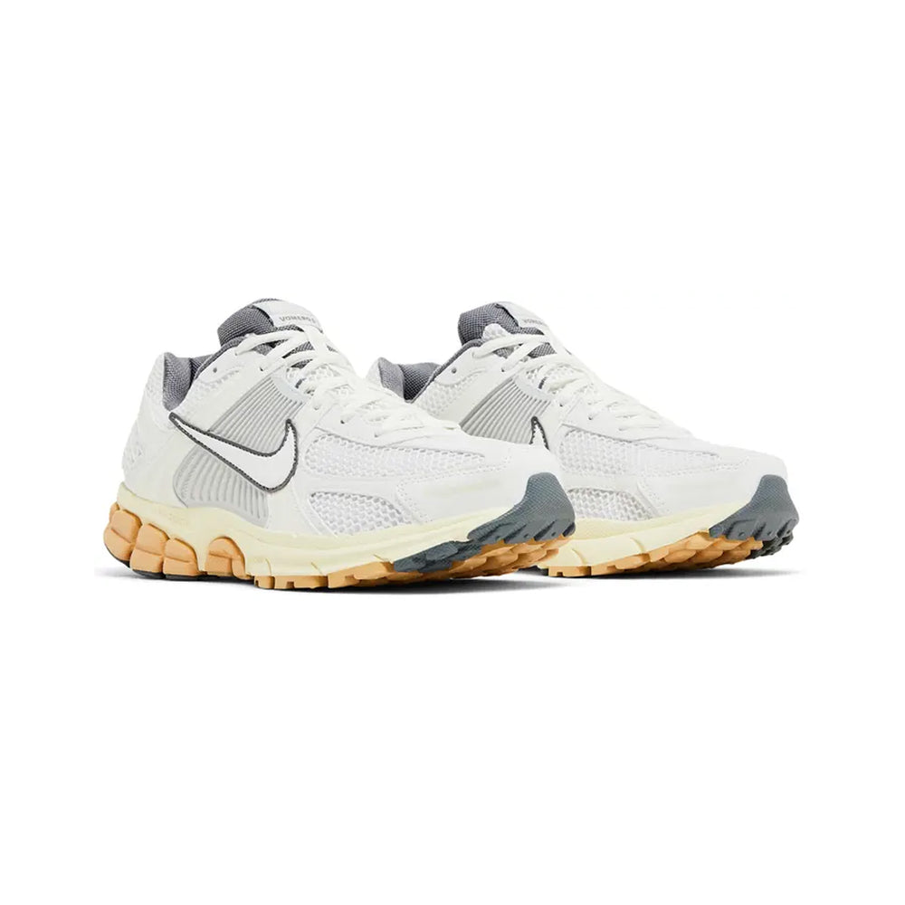 Nike-Air-Zoom-Vomero-5-Summit-White-Pure-Platinum-Women’s-2024-2
