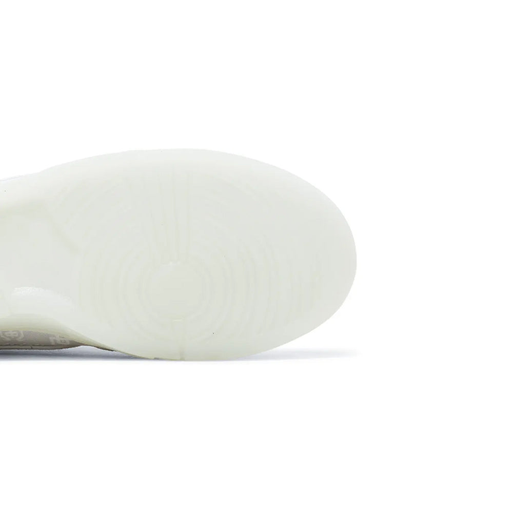 Nike-Dunk-Low-‘CLOT-Fragment-White’-(2023)-sole-close-up