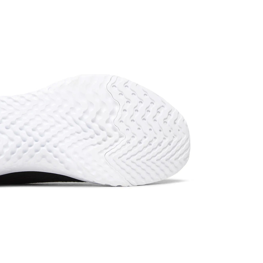 Nike-Epic-Phantom-React-Flyknit-‘Black-White’-(2019)-sole-close-up