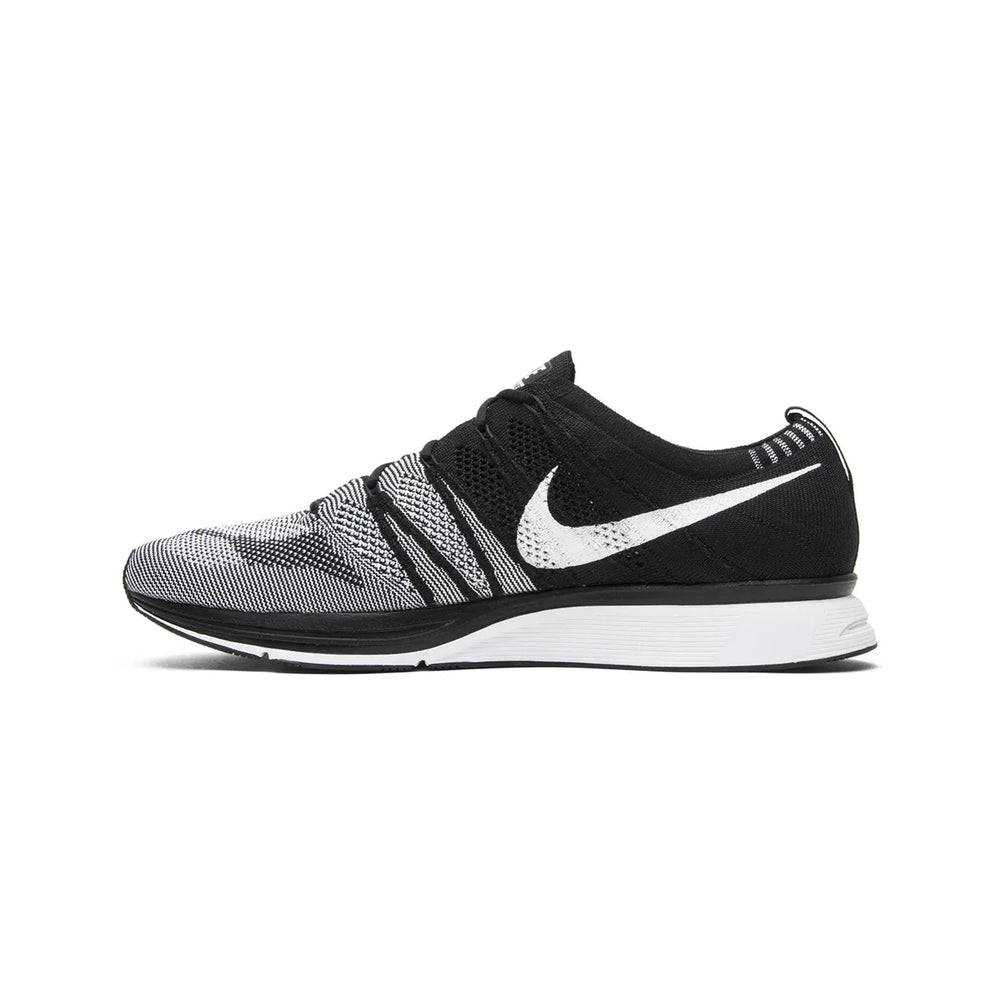nike_flyknit_trainer_oreo_2018_3