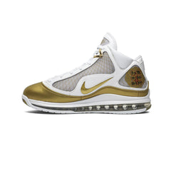 Nike-LeBron-7-‘China-Moon’-(2020)-side-2