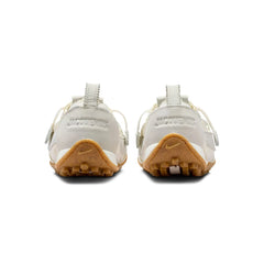 nike_moon_shoe_sp_jacquemus_soft_pearl_womens_2026_4