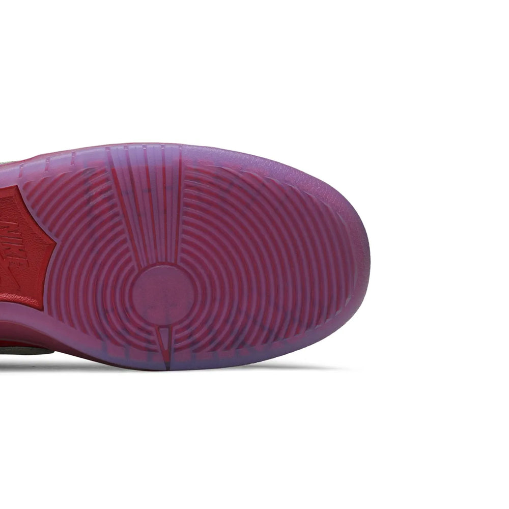 Nike-SB-Dunk-High-‘Strawberry-Cough’-(2021)-sole-close-up