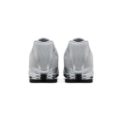 nike_shox_z_metallic_silver_womens_2025_4