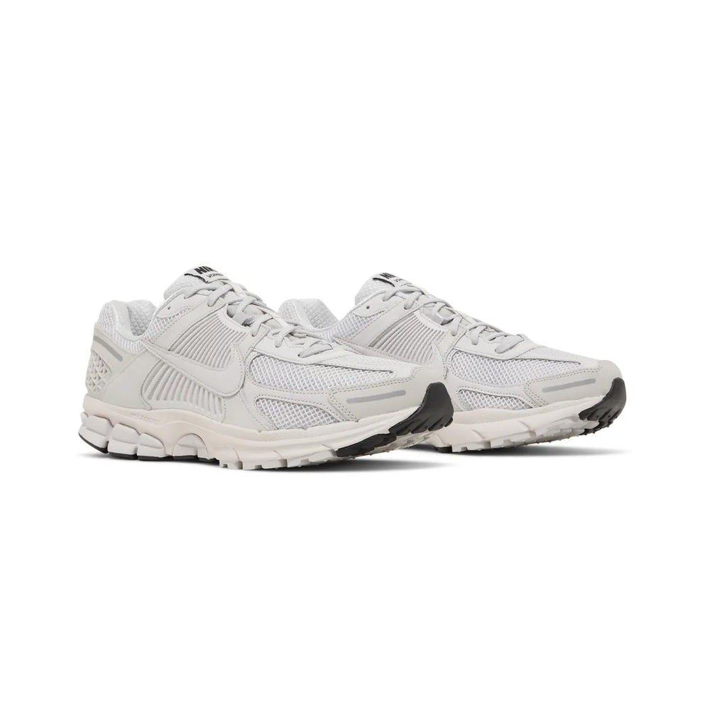 Nike-Zoom-Vomero-5-SP-‘Vast-Grey’-(2022)-2