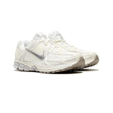 nike_zoom_vomero_5_sail_vast_grey_metallic_silver_2