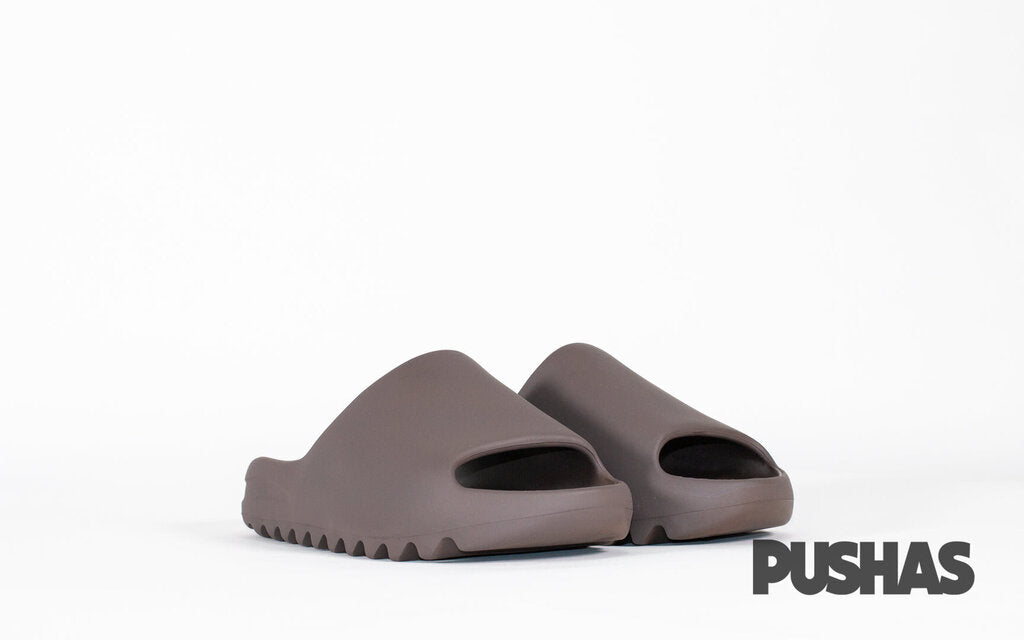 Yeezy best sale soot slide