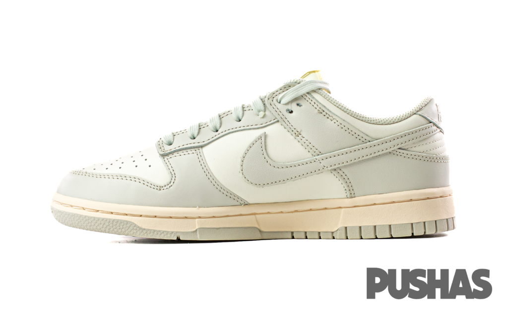 Dunk Low 'Light Bone' W