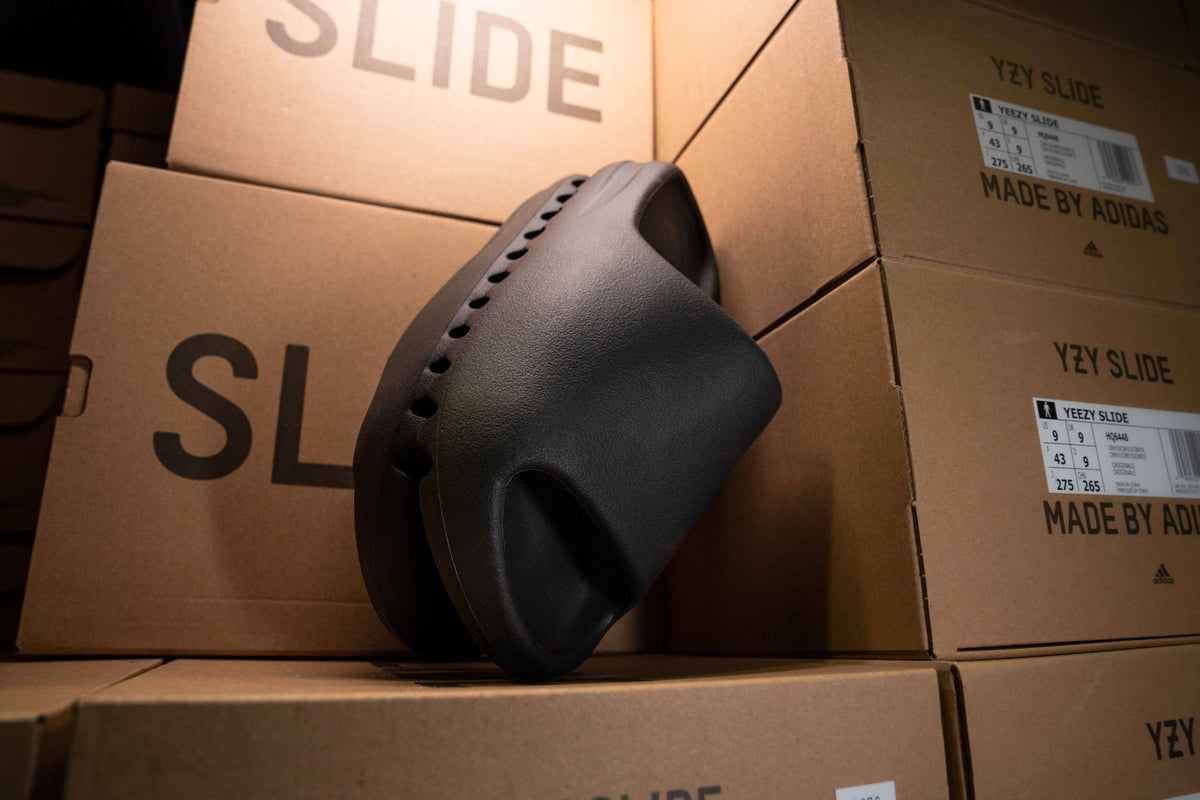Adidas Yeezy Slide 'Onyx' among the most popular Yeezy Slide colourways