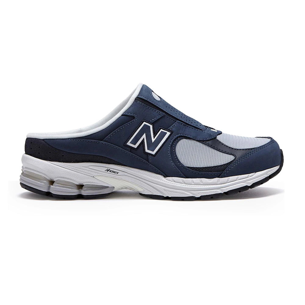 new_balance_2002r_dark_navy_black_2024_7