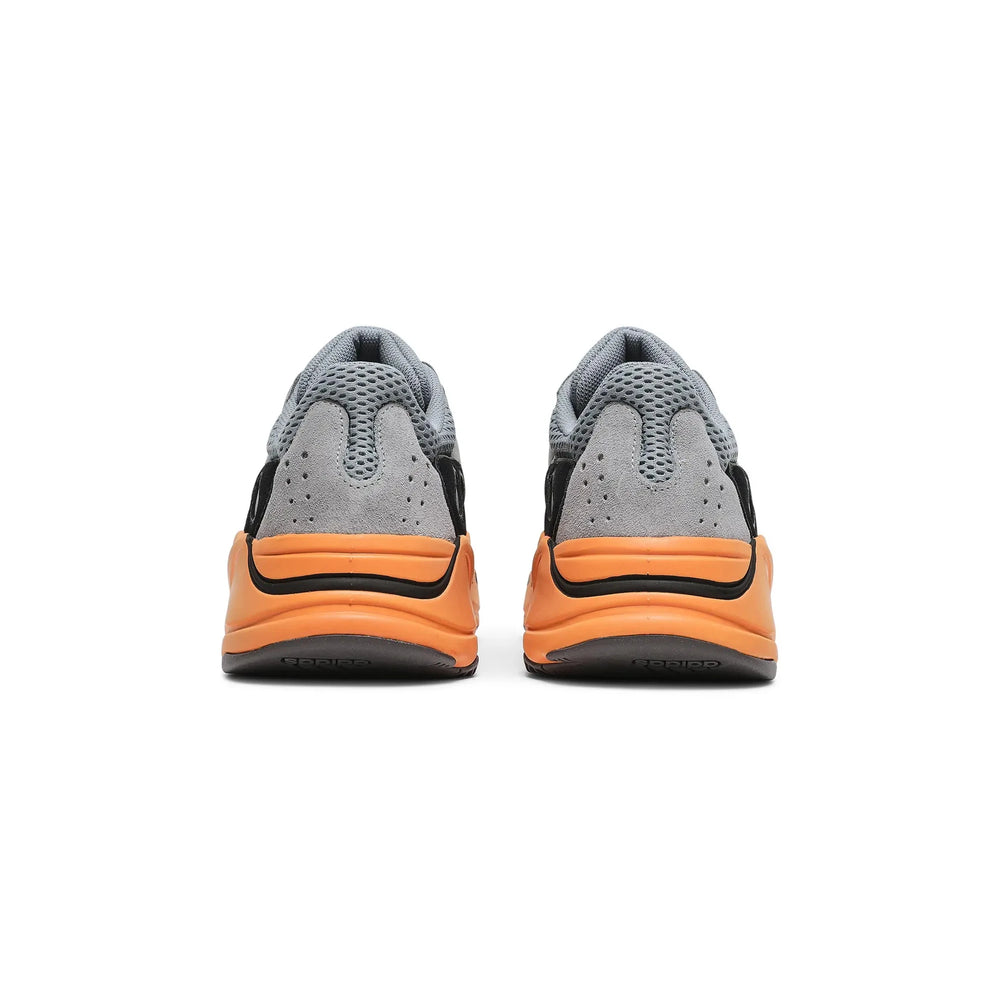 yeezy_700_wash_orange_2021_4