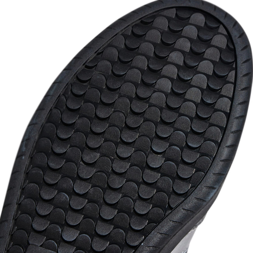 adidas_barreda_grey_charcoal_2025_5