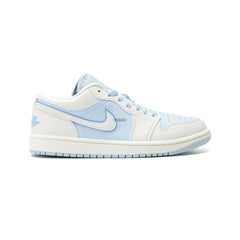 Air-Jordan-1-Low-SE-Reverse-Ice-Blue-W-2022