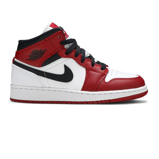 Air-Jordan-1-Mid-‘Chicago-White-Heel’-GS-side