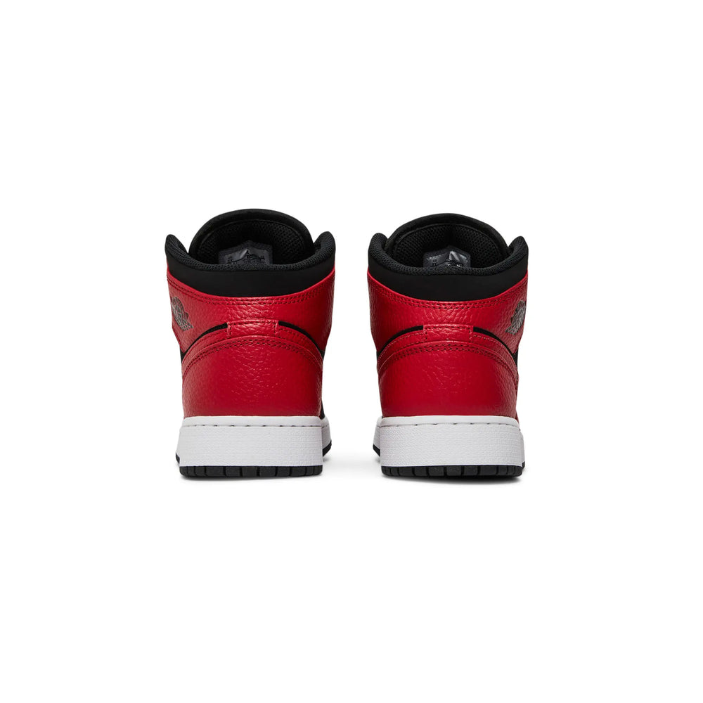 Air-Jordan-1-Mid-‘Reverse-Bred’-GS-(2018)-4