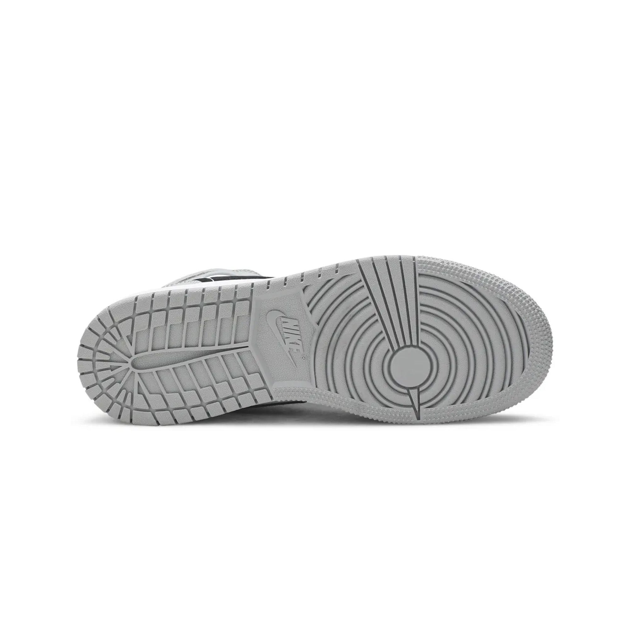 Air-Jordan-1-Mid-‘Smoke-Grey’-GS-sole