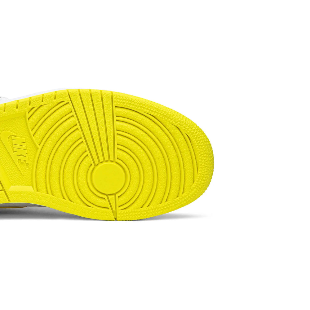 air_jordan_1_retro_high_first_class_flight_2019_8