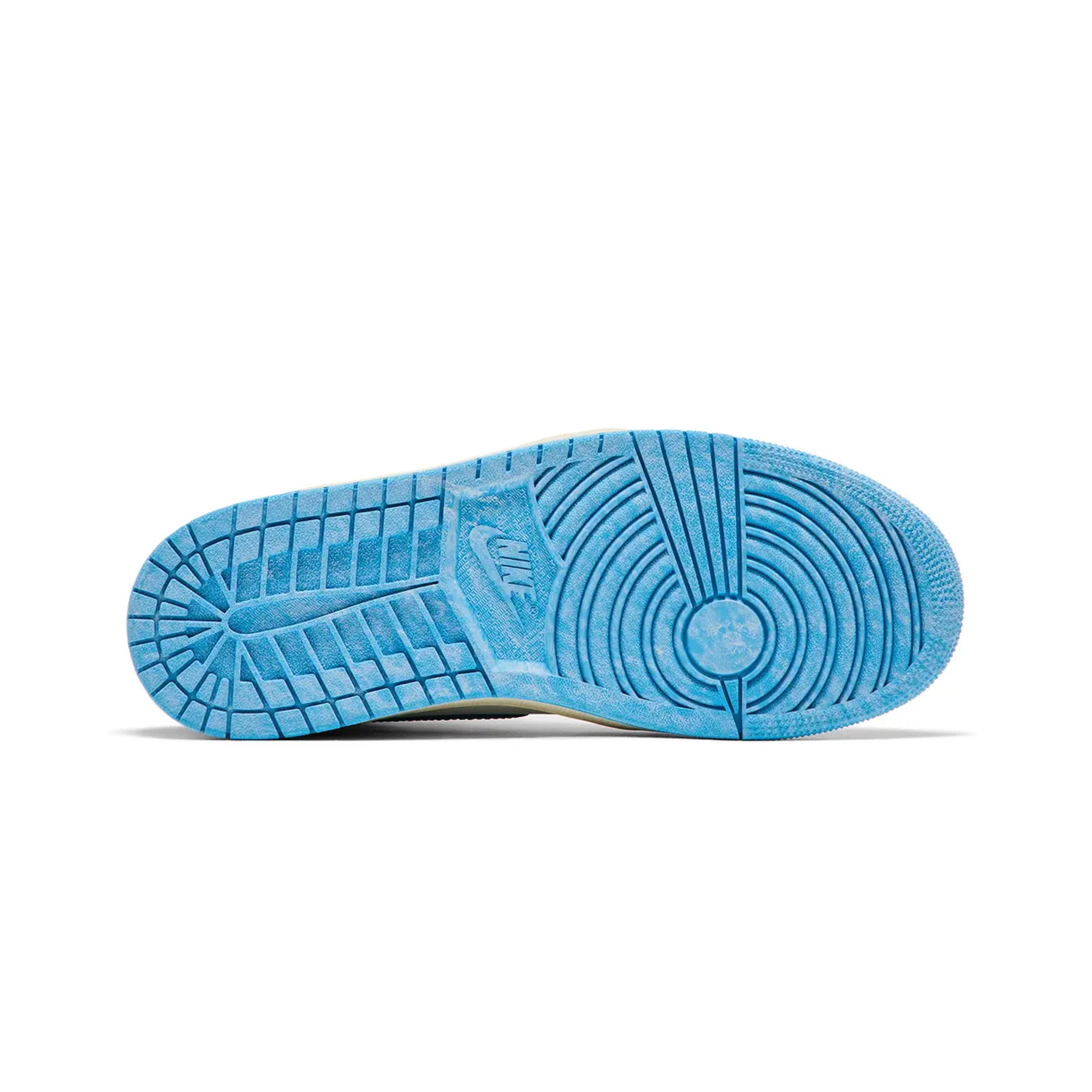 Air-Jordan-1-Retro-High-OG-‘UNC-Reimagined’-(2025)-5