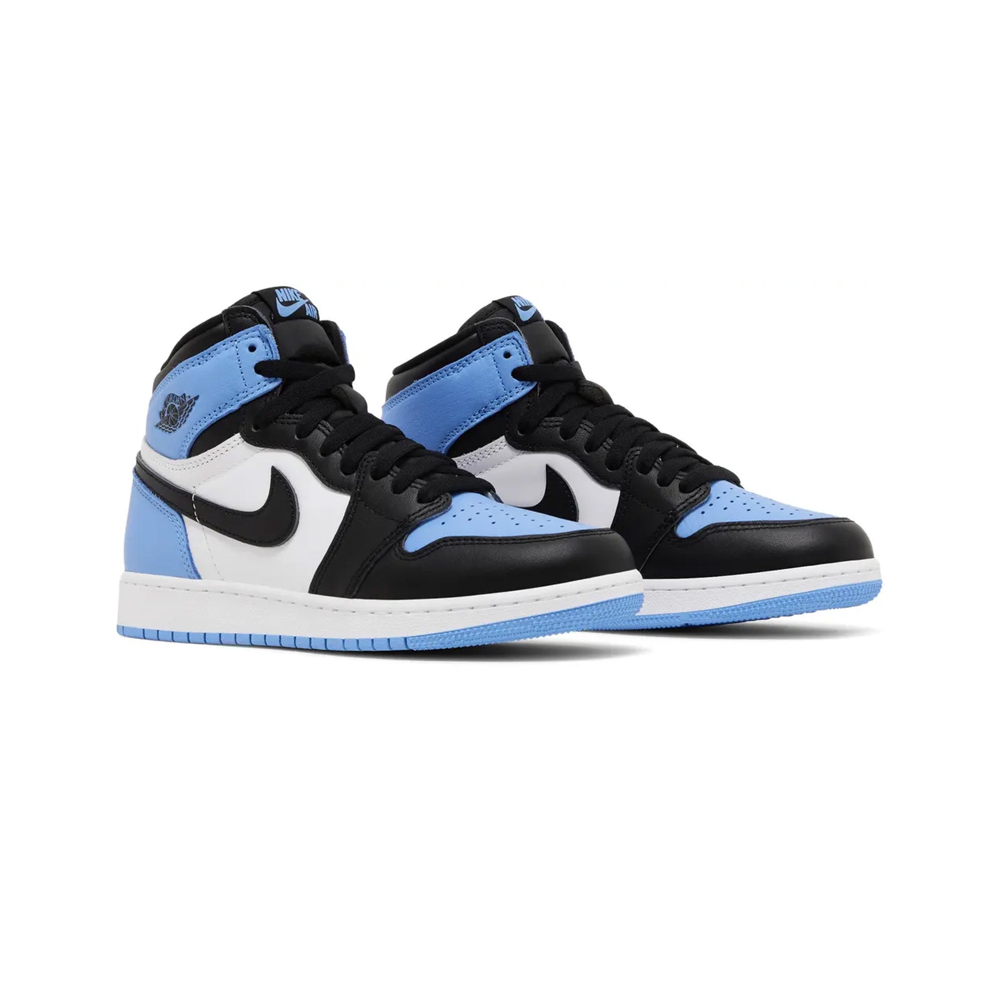 Air-Jordan-1-Retro-High-OG-‘UNC-Toe’-PS-front-side