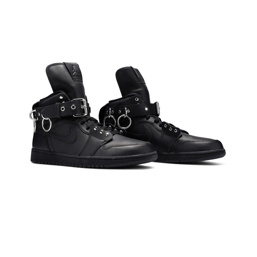 Air-Jordan-1-Retro-High-‘Comme-des-Garcons-Black’-(2019)-2