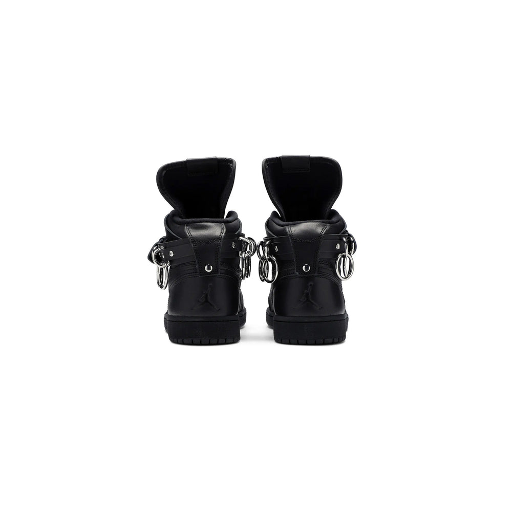 Air-Jordan-1-Retro-High-‘Comme-des-Garcons-Black’-(2019)-4