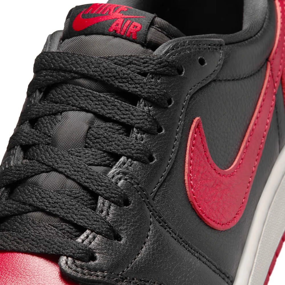 air_jordan_1_retro_low_og_banned_2026_7